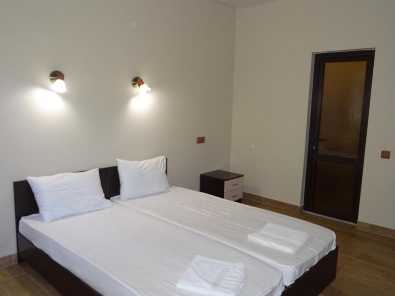 Гостевой Дом Пегас Hotel Pitsunda Eksteriør billede