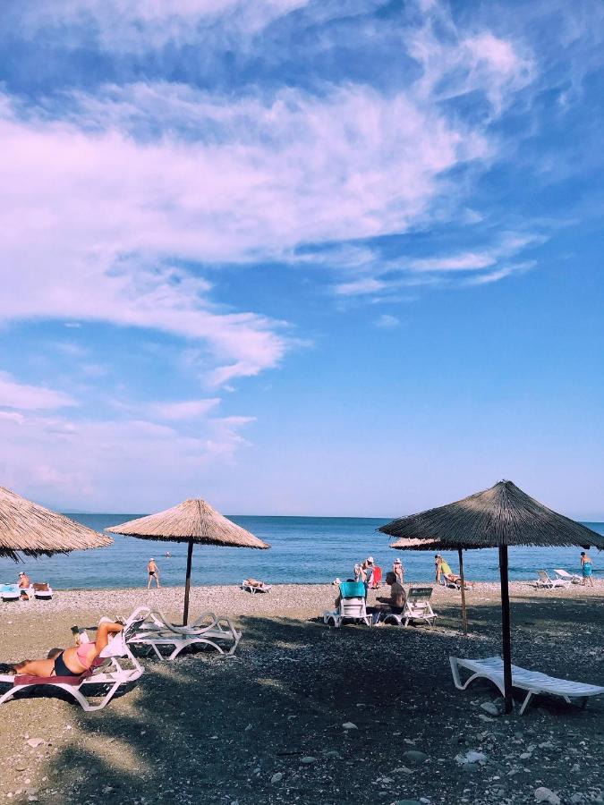 Гостевой Дом Пегас Hotel Pitsunda Eksteriør billede